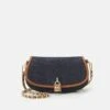 MICHAEL Michael Kors Mila Chain Sling - Schoudertas - Blue Denim 1 MICHAEL Michael Kors Mila Chain Sling - Schoudertas - Blue Denim -MICHAEL Michael Kors 00279bb00d7c4d39b820c4fe71beb5bf