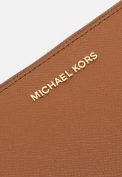 MICHAEL Michael Kors Jet Set Wallet- Portemonnee - Luggage 11 MICHAEL Michael Kors Jet Set Wallet- Portemonnee - Luggage -MICHAEL Michael Kors 0259e75edb04463b9214baddeb6f2d3c