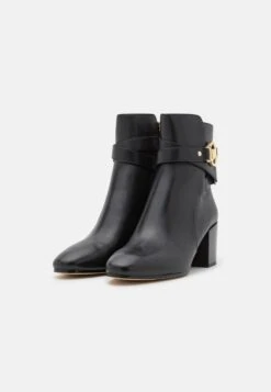 MICHAEL Michael Kors Rory Mid Bootie - Korte Laarzen - Black 11 MICHAEL Michael Kors Rory Mid Bootie - Korte Laarzen - Black -MICHAEL Michael Kors 02c774896f284c158394e000571c15db