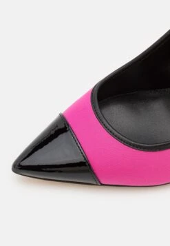 MICHAEL Michael Kors Kourtney Kitten Sling - Klassieke Pumps - Cerise 15 MICHAEL Michael Kors Kourtney Kitten Sling - Klassieke Pumps - Cerise -MICHAEL Michael Kors 02f13c14540c4c85a281f8a03518c194