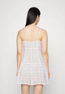 MICHAEL Michael Kors Eyelet Midi- Cocktailjurk - White 11 MICHAEL Michael Kors Eyelet Midi- Cocktailjurk - White -MICHAEL Michael Kors 0768580018764d198bc70798f3bf6e2a