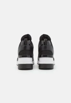 MICHAEL Michael Kors Georgie Trainer - Sneakers Laag - Black -MICHAEL Michael Kors 07e773e4ea7142d4813a65349f95f422