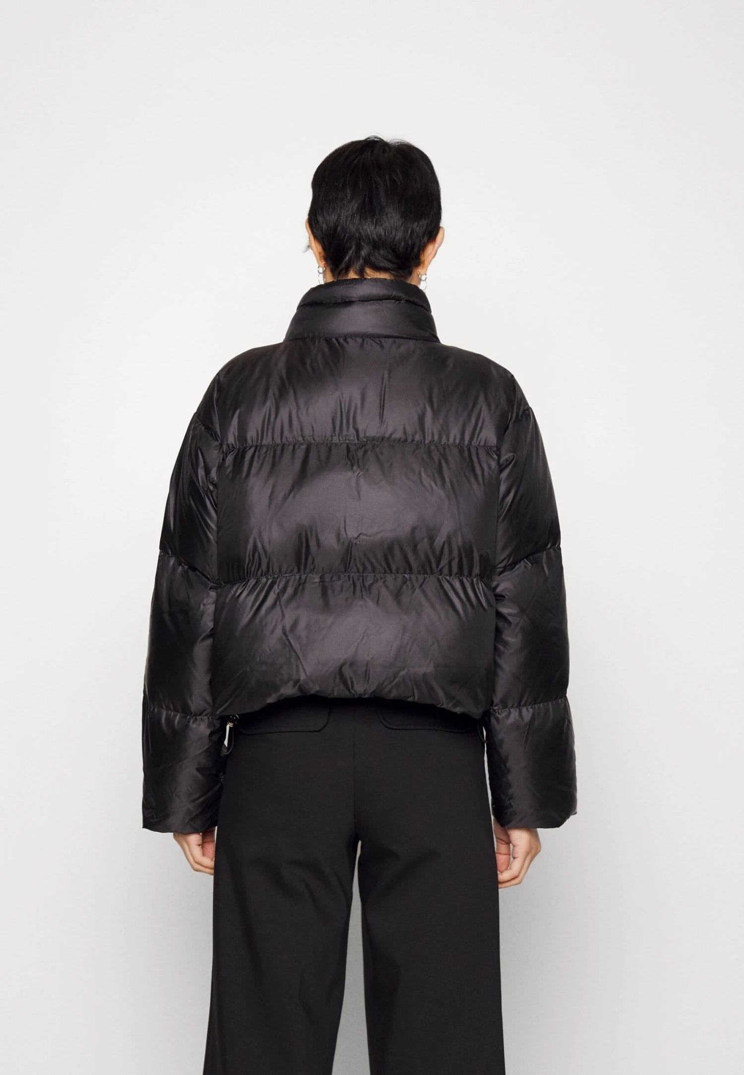 MICHAEL Michael Kors Cropd Solid Eco - Gewatteerde Jas - Black 5 MICHAEL Michael Kors Cropd Solid Eco - Gewatteerde Jas - Black - Afbeelding 3