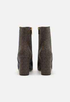 MICHAEL Michael Kors Perla Mid - Enkellaarsjes Met Hoge Hak - Black/Brown 12 MICHAEL Michael Kors Perla Mid - Enkellaarsjes Met Hoge Hak - Black/Brown -MICHAEL Michael Kors 09c6158c6d4f4e718830da1eea4ae229