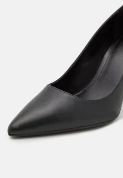 MICHAEL Michael Kors Milly Flex - Klassieke Pumps - Black 15 MICHAEL Michael Kors Milly Flex - Klassieke Pumps - Black -MICHAEL Michael Kors 0ead6e833866478ab5ac6d75e07eff4f