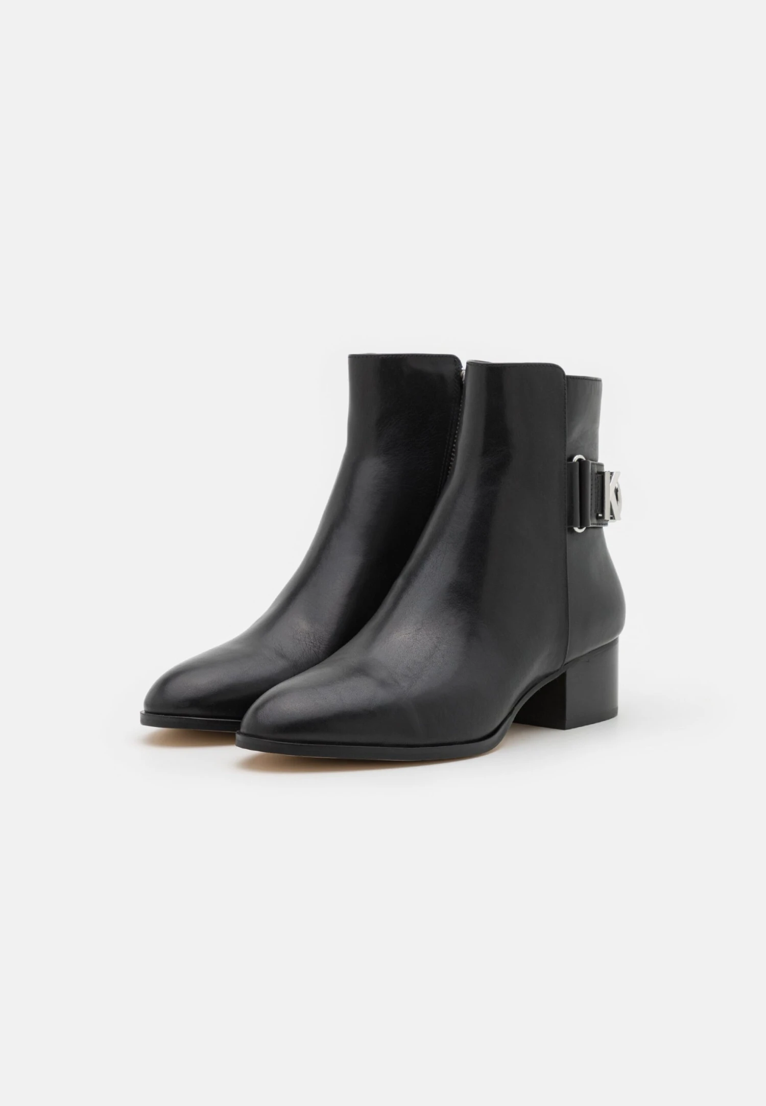 MICHAEL Michael Kors Madelyn Bootie - Korte Laarzen - Black 5 MICHAEL Michael Kors Madelyn Bootie - Korte Laarzen - Black - Afbeelding 3