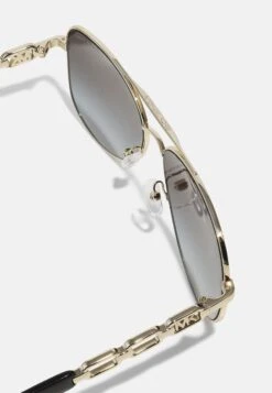 Michael Kors Chianti - Zonnebril - Light Gold-Coloured 9 Michael Kors Chianti - Zonnebril - Light Gold-Coloured -MICHAEL Michael Kors 103bb1d696f84582b860a69d5f129992