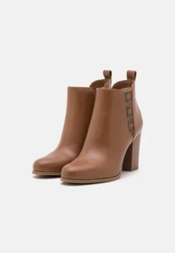 MICHAEL Michael Kors Evaline Heeled - Enkellaarsjes Met Hoge Hak - Luggage 11 MICHAEL Michael Kors Evaline Heeled - Enkellaarsjes Met Hoge Hak - Luggage -MICHAEL Michael Kors 12b4c88a022347028d8c6b1e0fedc94f