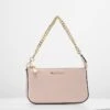 MICHAEL Michael Kors Jet Set Medium Chain Pouchette - Handtas - Soft Pink -MICHAEL Michael Kors 15d0fc656db14214b709b24edb2dfa86