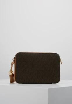 MICHAEL Michael Kors Crossbodies Camera Bag - Schoudertas - Brown 11 MICHAEL Michael Kors Crossbodies Camera Bag - Schoudertas - Brown -MICHAEL Michael Kors 18a5b53ad9c7418ab29dae12f8b35e8e