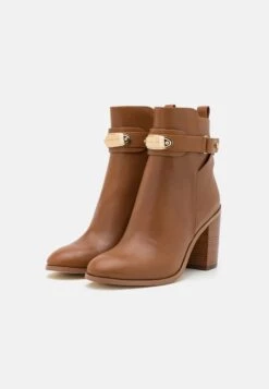 MICHAEL Michael Kors Darcy Heeled - Korte Laarzen - Brown 11 MICHAEL Michael Kors Darcy Heeled - Korte Laarzen - Brown -MICHAEL Michael Kors 18cd81339fc14efca66449e0db8ee7fa