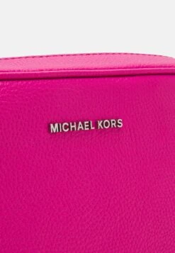 MICHAEL Michael Kors Jet Camera - Schoudertas - Cerise 11 MICHAEL Michael Kors Jet Camera - Schoudertas - Cerise -MICHAEL Michael Kors 1a07d17221734697bd149a160463a112