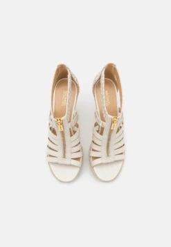 MICHAEL Michael Kors Bradley Wedge - Sandalen Met Hoge Hak - Vanilla 13 MICHAEL Michael Kors Bradley Wedge - Sandalen Met Hoge Hak - Vanilla -MICHAEL Michael Kors 21e675ba96e44716a8329ed31f4fd227
