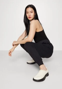 MICHAEL Michael Kors Ponte Mix Jogger - Trainingsbroek - Black 11 MICHAEL Michael Kors Ponte Mix Jogger - Trainingsbroek - Black -MICHAEL Michael Kors 2310f33e2d2949fb9dddfb8f172472a5