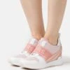 MICHAEL Michael Kors Maven Slip On Trainer - Sneakers Laag - Pink 2 MICHAEL Michael Kors Maven Slip On Trainer - Sneakers Laag - Pink -MICHAEL Michael Kors 23b478416bc745beb48f6f44aa01cac8