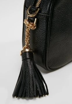 MICHAEL Michael Kors Jet Camera - Schoudertas - Black 13 MICHAEL Michael Kors Jet Camera - Schoudertas - Black -MICHAEL Michael Kors 247ce63c4719462fb3a841ca52207269