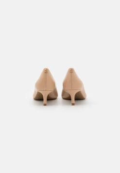 MICHAEL Michael Kors Alina Flex Kitten- Klassieke Pumps - Light Blush 12 MICHAEL Michael Kors Alina Flex Kitten- Klassieke Pumps - Light Blush -MICHAEL Michael Kors 25362dc0fc1343a0a4c8e3f9b22da103