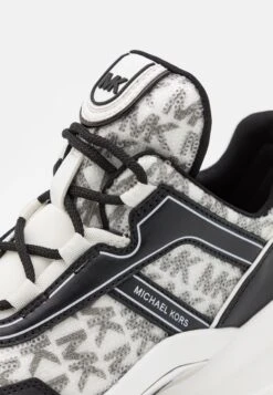 MICHAEL Michael Kors Olympia Trainer - Sneakers Laag - Optic White/Black 15 MICHAEL Michael Kors Olympia Trainer - Sneakers Laag - Optic White/Black -MICHAEL Michael Kors 2807d87c6fc1446aa6e71340e557b977