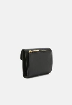 MICHAEL Michael Kors Greenwich Trifold - Portemonnee - Black 8 MICHAEL Michael Kors Greenwich Trifold - Portemonnee - Black -MICHAEL Michael Kors 29c6c5a7b5764f03b3124bb0d2d5fac9