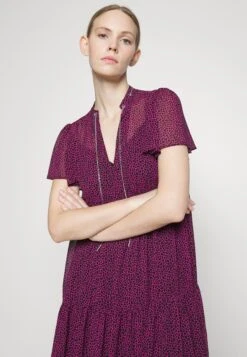 MICHAEL Michael Kors Micro Giraffe Tenty - Blousejurk - Cerise 11 MICHAEL Michael Kors Micro Giraffe Tenty - Blousejurk - Cerise -MICHAEL Michael Kors 29e7b2326f22440eaf2ba55afb49ec1c