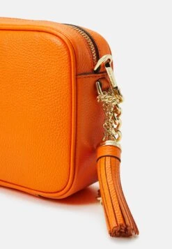 MICHAEL Michael Kors Jet Camera - Schoudertas - Apricot 10 MICHAEL Michael Kors Jet Camera - Schoudertas - Apricot -MICHAEL Michael Kors 2bc4d48bcb614276990e42d3cdd153a2