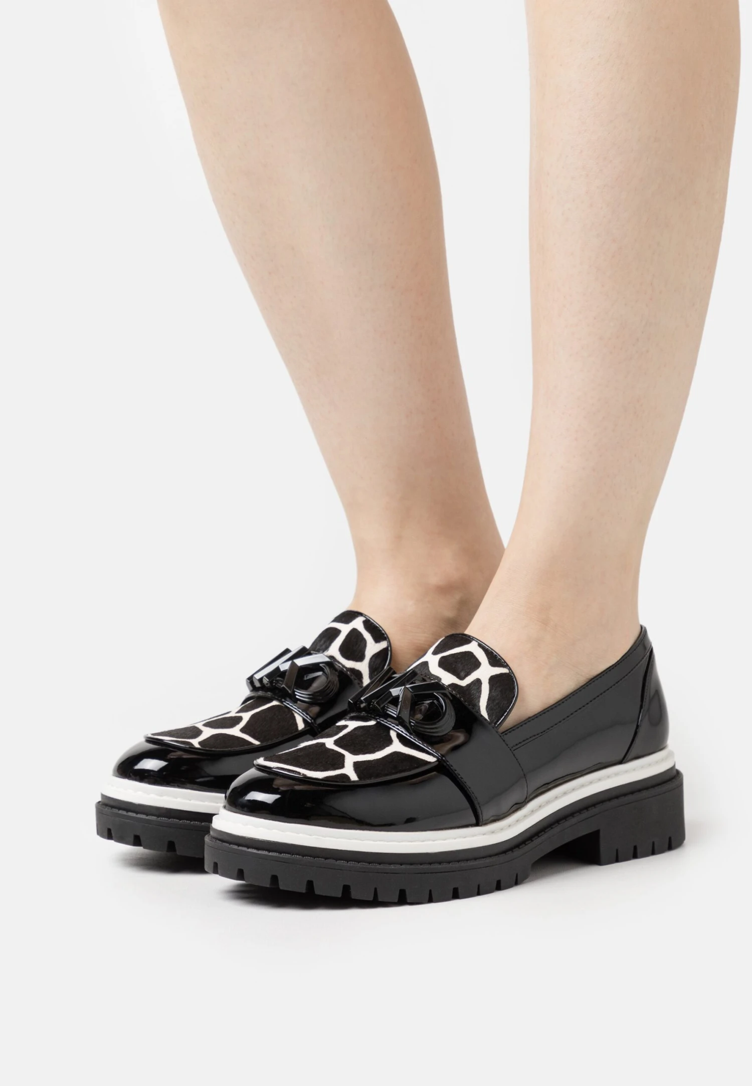 MICHAEL Michael Kors Parker Lug Loafer - Instappers - Black/Optic White 3 MICHAEL Michael Kors Parker Lug Loafer - Instappers - Black/Optic White