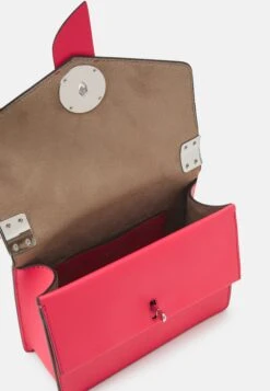 MICHAEL Michael Kors Greenwich Xbody - Schoudertas - Geranium 9 MICHAEL Michael Kors Greenwich Xbody - Schoudertas - Geranium -MICHAEL Michael Kors 2d33d40a69e94e08bf046711f0fe19e8