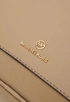 MICHAEL Michael Kors Jet Set Charm Xbody - Schoudertas - Camel/Multi -MICHAEL Michael Kors 2dace124190845498b48685637020047