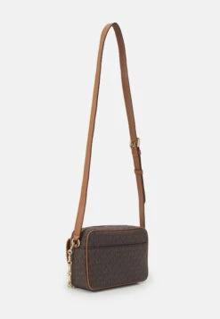 MICHAEL Michael Kors Parker Swag Camera Xbody - Schoudertas - Brown/Acorn 7 MICHAEL Michael Kors Parker Swag Camera Xbody - Schoudertas - Brown/Acorn -MICHAEL Michael Kors 2dfd3643f15a4a76a2d69637a54bea13