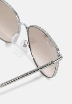 Michael Kors Salt Lake City - Zonnebril - Silver-Coloured 9 Michael Kors Salt Lake City - Zonnebril - Silver-Coloured -MICHAEL Michael Kors 2ea99a5bd9f44b6a92a79692f797a556
