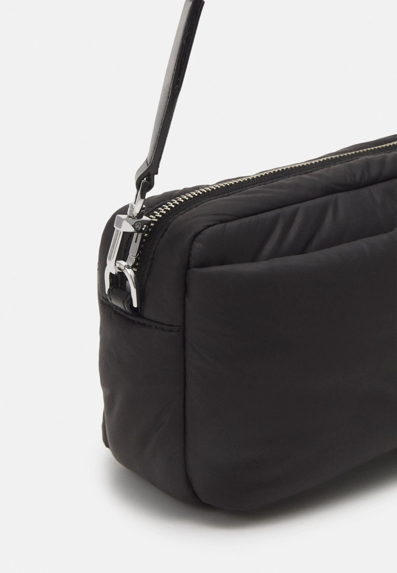 MICHAEL Michael Kors Leonie Camera Xbody - Schoudertas - Black 6 MICHAEL Michael Kors Leonie Camera Xbody - Schoudertas - Black - Afbeelding 4