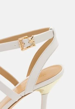 MICHAEL Michael Kors Asha - Sandalen Met Hoge Hak - Optic White 15 MICHAEL Michael Kors Asha - Sandalen Met Hoge Hak - Optic White -MICHAEL Michael Kors 2f7c6753c33145c3b155c9764ec2271f