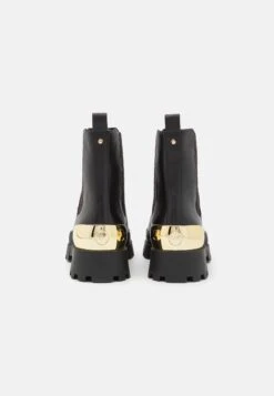 MICHAEL Michael Kors Rowan - Enkellaarsjes Met Plateauzool - Black 12 MICHAEL Michael Kors Rowan - Enkellaarsjes Met Plateauzool - Black -MICHAEL Michael Kors 31511fd4023d4dd59be4ad2ef18d340f