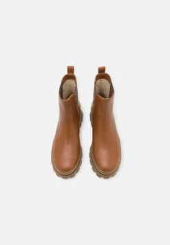 MICHAEL Michael Kors Rowan - Enkellaarsjes Met Plateauzool - Luggage 13 MICHAEL Michael Kors Rowan - Enkellaarsjes Met Plateauzool - Luggage -MICHAEL Michael Kors 35a11461bfbb4988bf16f08de5768433