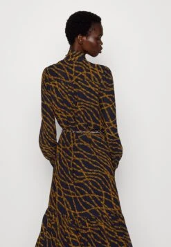 MICHAEL Michael Kors Bias Empire Midi Tie - Jurk - Marigold 11 MICHAEL Michael Kors Bias Empire Midi Tie - Jurk - Marigold -MICHAEL Michael Kors 37708c2bf755446a89cd4d9acd02f4f7