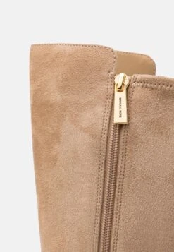 MICHAEL Michael Kors Braden Mid Boot - Overknee Laarzen - Camel 15 MICHAEL Michael Kors Braden Mid Boot - Overknee Laarzen - Camel -MICHAEL Michael Kors 38ee82ffafcf42d88c9332a81b593a6d