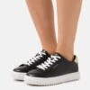 MICHAEL Michael Kors Grove Lace Up - Sneakers Laag - Black 1 MICHAEL Michael Kors Grove Lace Up - Sneakers Laag - Black -MICHAEL Michael Kors 3900e231c5c448c299dd21911411eacd