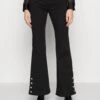MICHAEL Michael Kors Selma Shank - Flared Jeans - Black 2 MICHAEL Michael Kors Selma Shank - Flared Jeans - Black -MICHAEL Michael Kors 3936c3342e4d44cca1d12aa62e3b7dfb