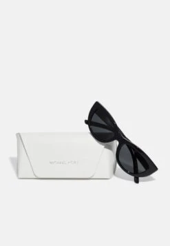 Michael Kors Rio - Zonnebril - Black -MICHAEL Michael Kors 39c5b3db1f794b60b855118771333a1d