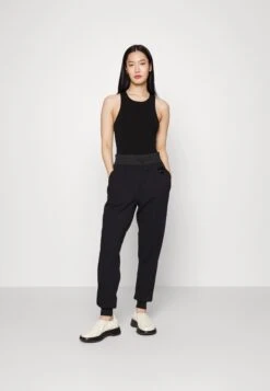MICHAEL Michael Kors Ponte Mix Jogger - Trainingsbroek - Black 9 MICHAEL Michael Kors Ponte Mix Jogger - Trainingsbroek - Black -MICHAEL Michael Kors 3a129948f948431d946bc58aba12b02e