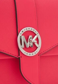MICHAEL Michael Kors Greenwich Xbody - Schoudertas - Geranium 11 MICHAEL Michael Kors Greenwich Xbody - Schoudertas - Geranium -MICHAEL Michael Kors 3dd87716a5404ae1bfcc75890c5f0464