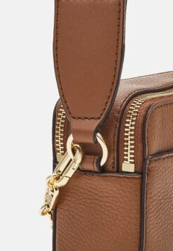 MICHAEL Michael Kors Jet Set Camra Xbody - Schoudertas - Brown 11 MICHAEL Michael Kors Jet Set Camra Xbody - Schoudertas - Brown -MICHAEL Michael Kors 414d6118f7d34c26a5739e7b0296d97d
