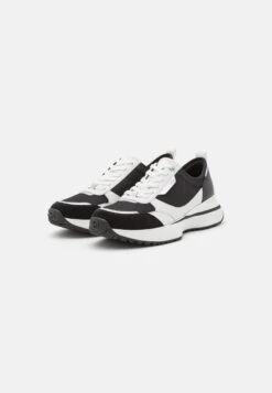 MICHAEL Michael Kors Flynn Trainer - Sneakers Laag - Black 11 MICHAEL Michael Kors Flynn Trainer - Sneakers Laag - Black -MICHAEL Michael Kors 449a40a978ab45d7a61c175df41c2301