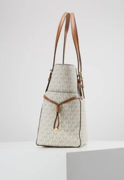 MICHAEL Michael Kors Voyager Signature Tote - Handtas - Vanilla -MICHAEL Michael Kors 44b171ebb37b4ff79797ca83e581b28b