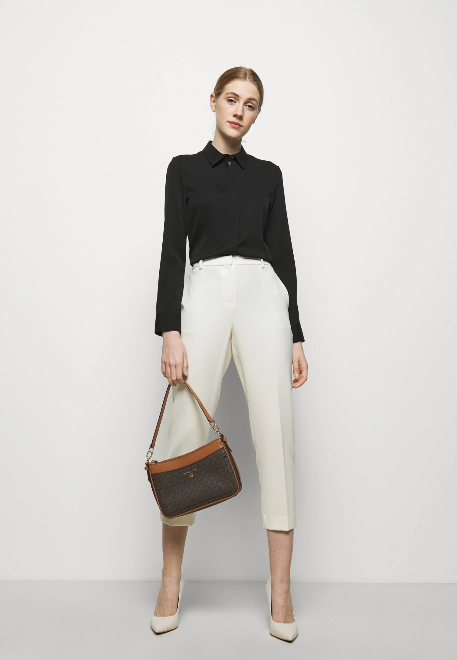 MICHAEL Michael Kors Jet Charm Pochette Xbody - Handtas - Brown/Acorn 3 MICHAEL Michael Kors Jet Charm Pochette Xbody - Handtas - Brown/Acorn