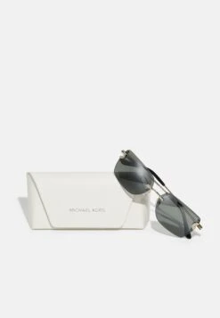 Michael Kors Sedona - Zonnebril - Light Gold-Coloured -MICHAEL Michael Kors 46a0c8b752ff408bb81c25f3b2017740