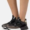 MICHAEL Michael Kors Theo Trainer - Sneakers Laag - Black -MICHAEL Michael Kors 47a2f6647f914a0db7ce13ee26509ab7