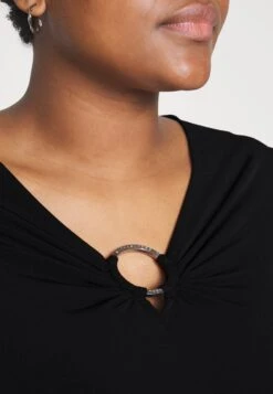 MICHAEL Michael Kors Ring Cut Out- Jerseyjurk - Black 11 MICHAEL Michael Kors Ring Cut Out- Jerseyjurk - Black -MICHAEL Michael Kors 491b1bdd593141c790518ab9efac7b8c