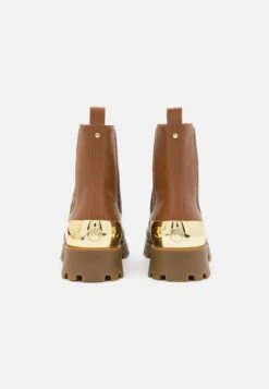 MICHAEL Michael Kors Rowan - Enkellaarsjes Met Plateauzool - Luggage 12 MICHAEL Michael Kors Rowan - Enkellaarsjes Met Plateauzool - Luggage -MICHAEL Michael Kors 4c4bfa4b9f72499bab010f78bea3985c