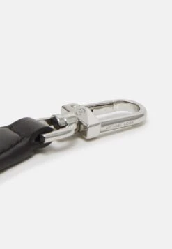 MICHAEL Michael Kors Jet Set Crossbody - Schoudertas - Black/Optic White 13 MICHAEL Michael Kors Jet Set Crossbody - Schoudertas - Black/Optic White -MICHAEL Michael Kors 4c9ed358a99c468eaf3605a43c828978